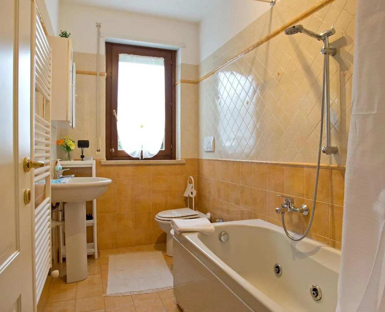 Casa Dei Filati, Cosy Flat With Garden And Parking Close To Lukka Apartament